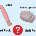Das tragen eines künstlichen penis für transgender-männer