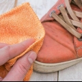 Kratzer an kunstlederschuhen reparieren