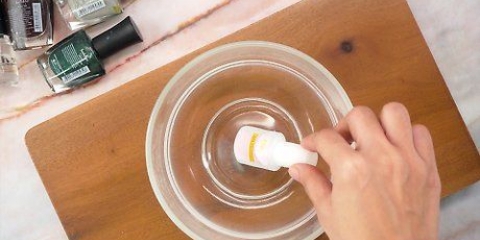 Öffne ein glas nagelkleber